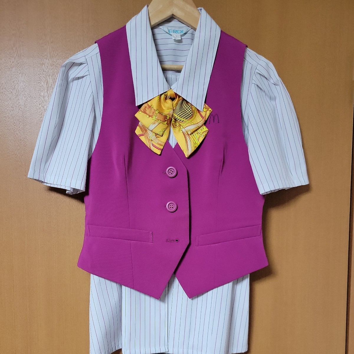 目立った傷や汚れなし】マクドナルド STAR スター 旧制服 旧