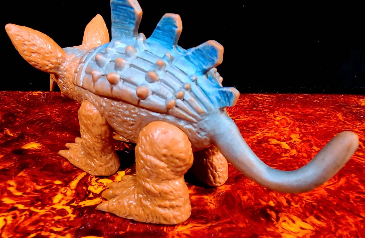 ブルマァクロボネズソフビ