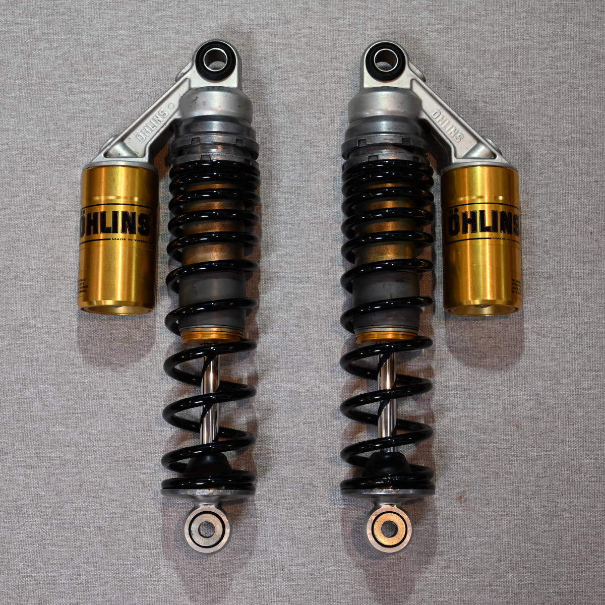 オーリンズ OHLINS ya7372 リアショック 希少？ オーリンズ OHLINS