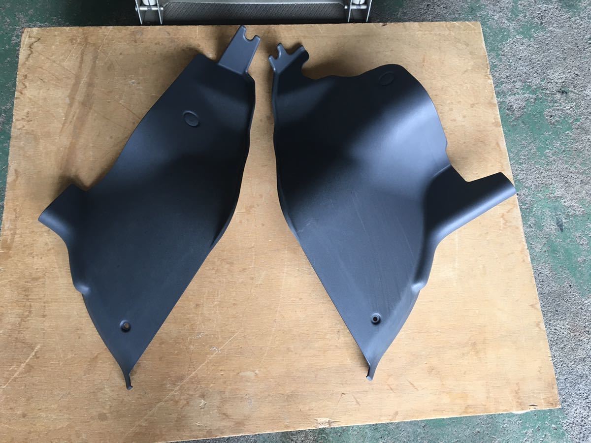 【目立った傷や汚れなし】ハイゼットバン S331V カウルサイドトリムボード 左右セット (タイヤハウスカバー）ダイハツ純正品 62112