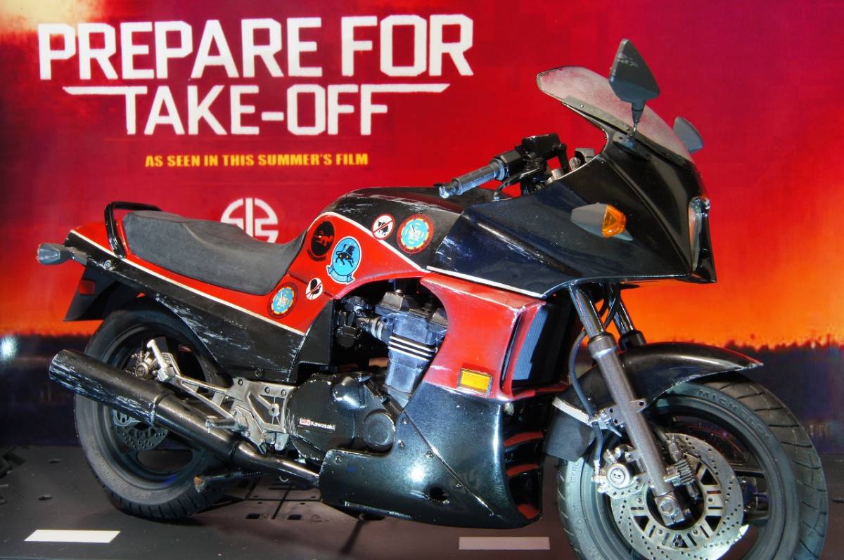 1/12 アオシマ　GPZ900R トップガン（製作途中品）・市販型の2個セット 1/12 アオシマ GPZ900R トップガン（製作途中品）・市販型の2個セット 1/