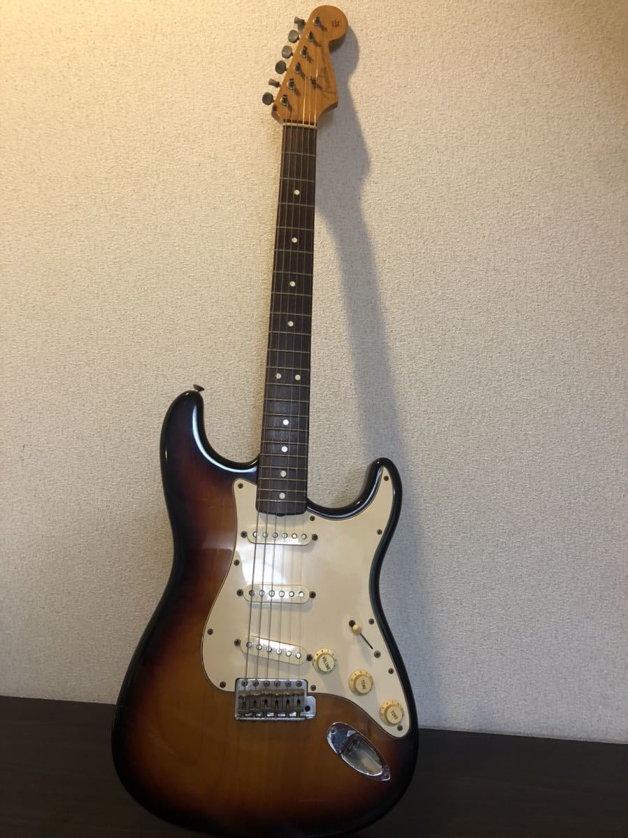 【やや傷や汚れあり】Fender エレキギター ストラトキャスター Stratocaster フェンダー オリジナルカスタムボディ ハード