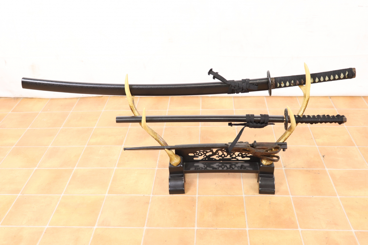 【傷や汚れあり】模造刀 まとめ 刀 レプリカ 武具 侍 コレクション 武器 コスプレ 刃 刀置き 刀掛台 日本刀 003JWMO34の落札情報 ...