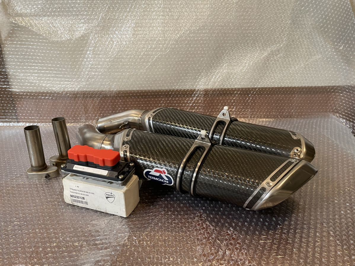 848.1098.1198 テルミ　カーボンマフラー　フルエキ　美品 ドカティ 848 1098 1198 テルミニョーニ カーボンマフラー