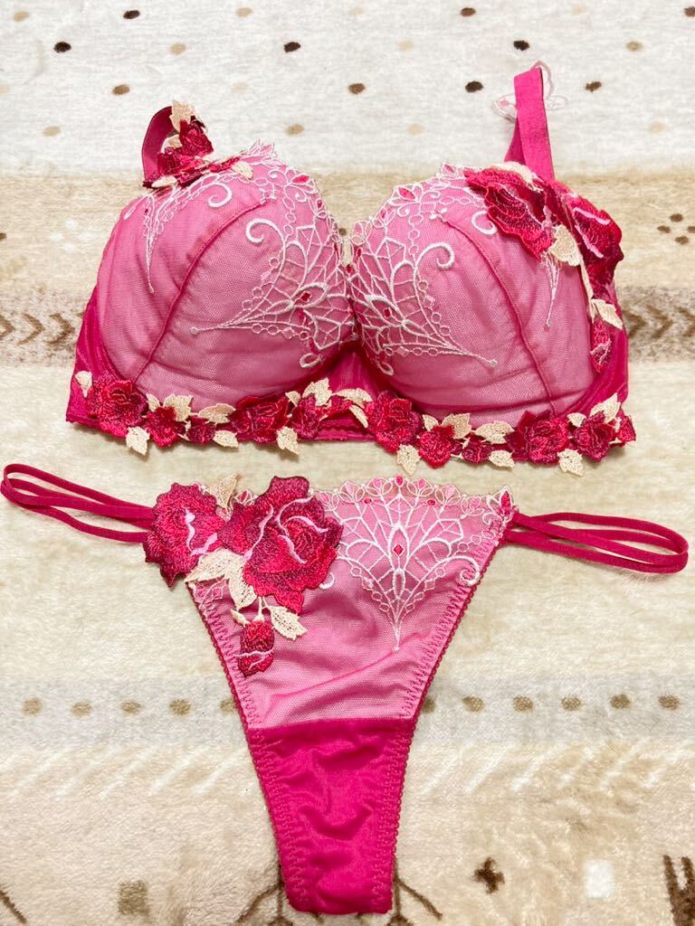 サルート　62　バルト海　ブラジャー&ソング　レッド　RE サルート62バルト海ブラジャー&ソングレッドRE