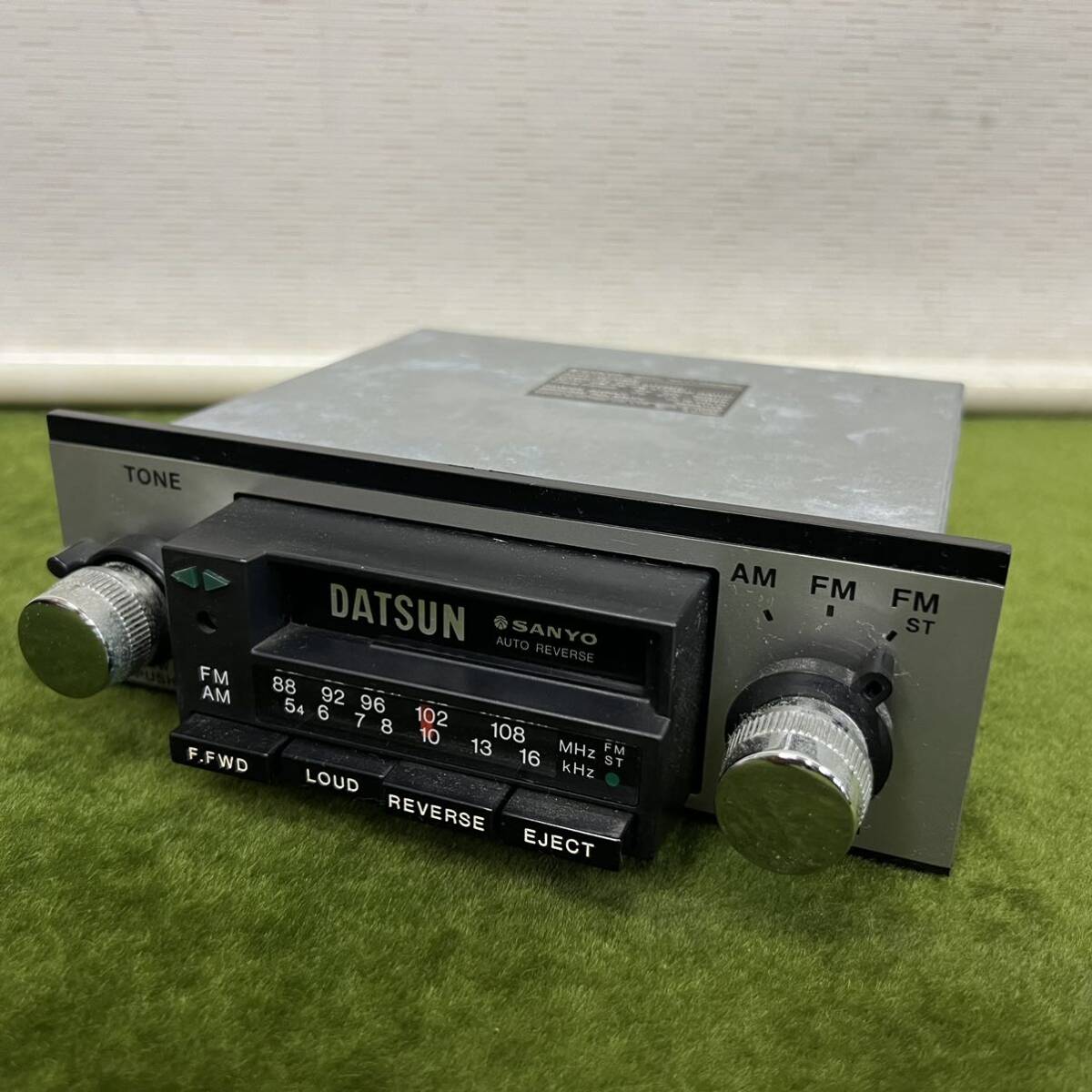 【やや傷や汚れあり】★☆動作未確認/現状渡し SANYO/サンヨー カセット カーステレオ FT 4480MNA CASSETTE CAR