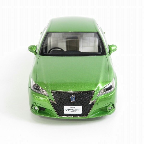 トヨタクラウン1/18 若草グリーン