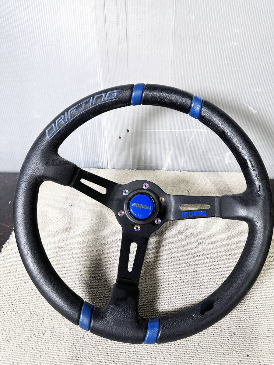青い3スポークステアリングホイール 青い3スポークステアリングホイール