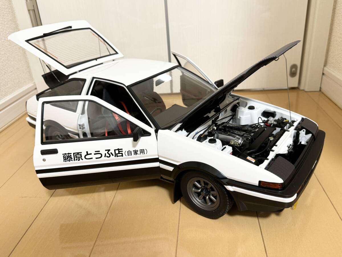 1/18トレノ ミニカー 藤原とうふ店 頭文字D』藤原とうふ店 豆腐パーツが付属する初期型と最終型の2