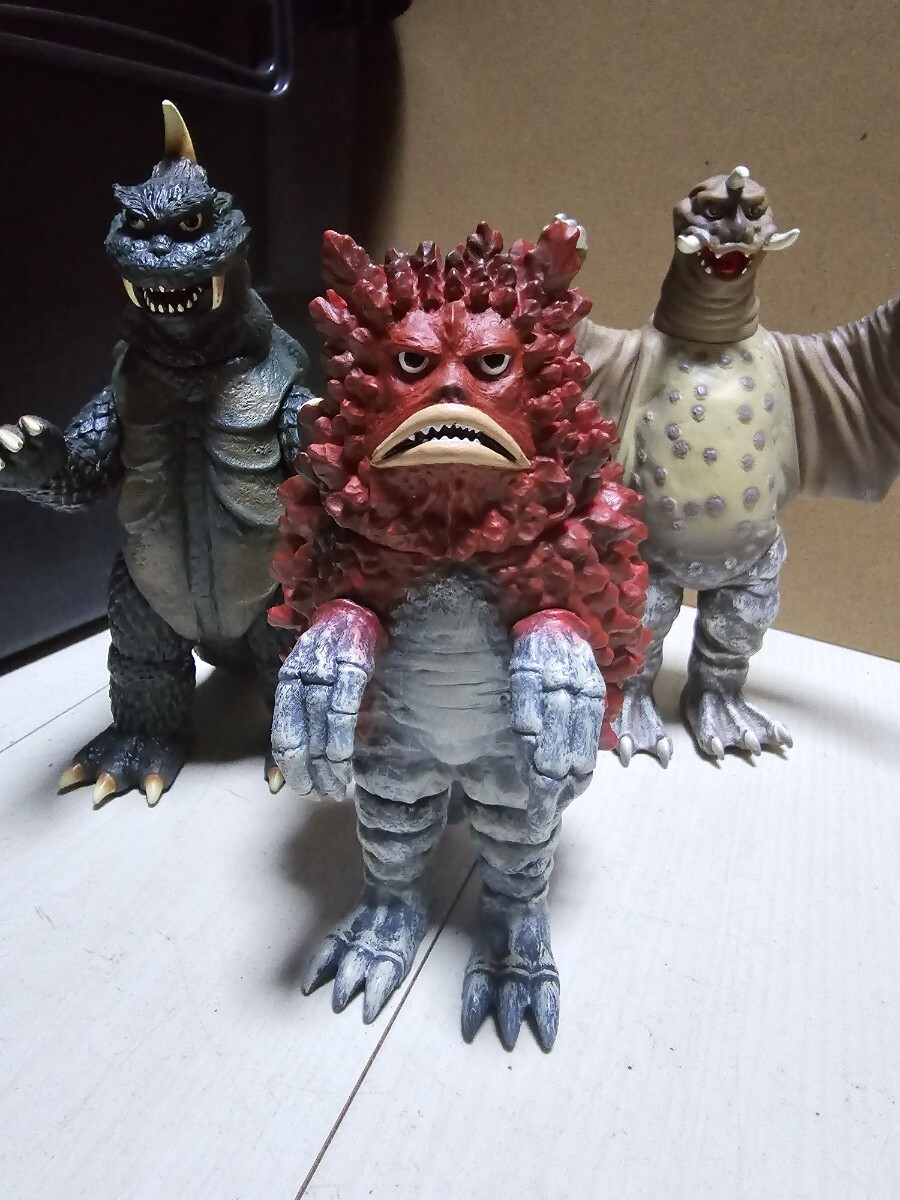 バンダイ ウルトラQ 総天然色ブルーレイ購入特典フィギュア ナメゴン 総天然色ウルトラQ Blu-ray特典ソフビ ナメゴン(2011) の展示中