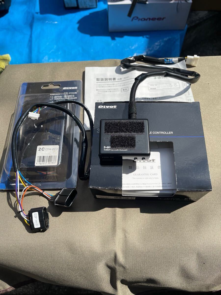 PIVOT スロコン 3-drive・EVO ハーネスTH-2C付き ジムニー ピボット 3DP PRO ハーネスセット [スズキ ジムニー H30.7- JB64W R06A