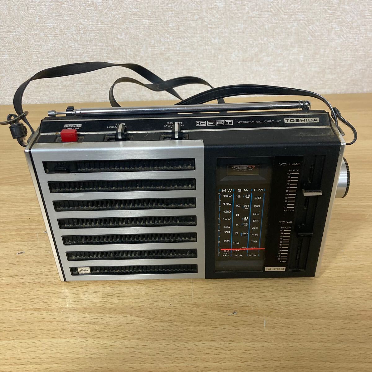 東芝 3バンドラジオ RP-701F 動作品　ハードカバー付き 東芝 3バンドラジオ RP-701F 動作品 ハードカバー付き 東芝 3