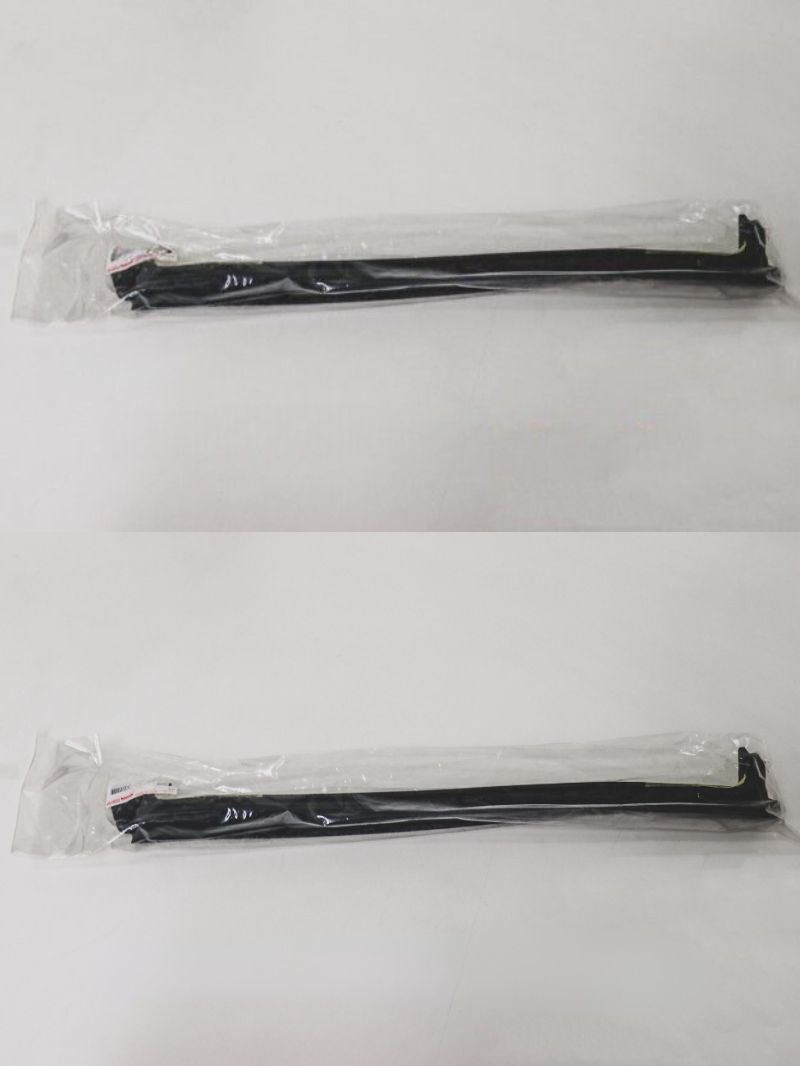 新品】【未使用・新品】トヨタ純正部品 ルーフサイドレールウェザー