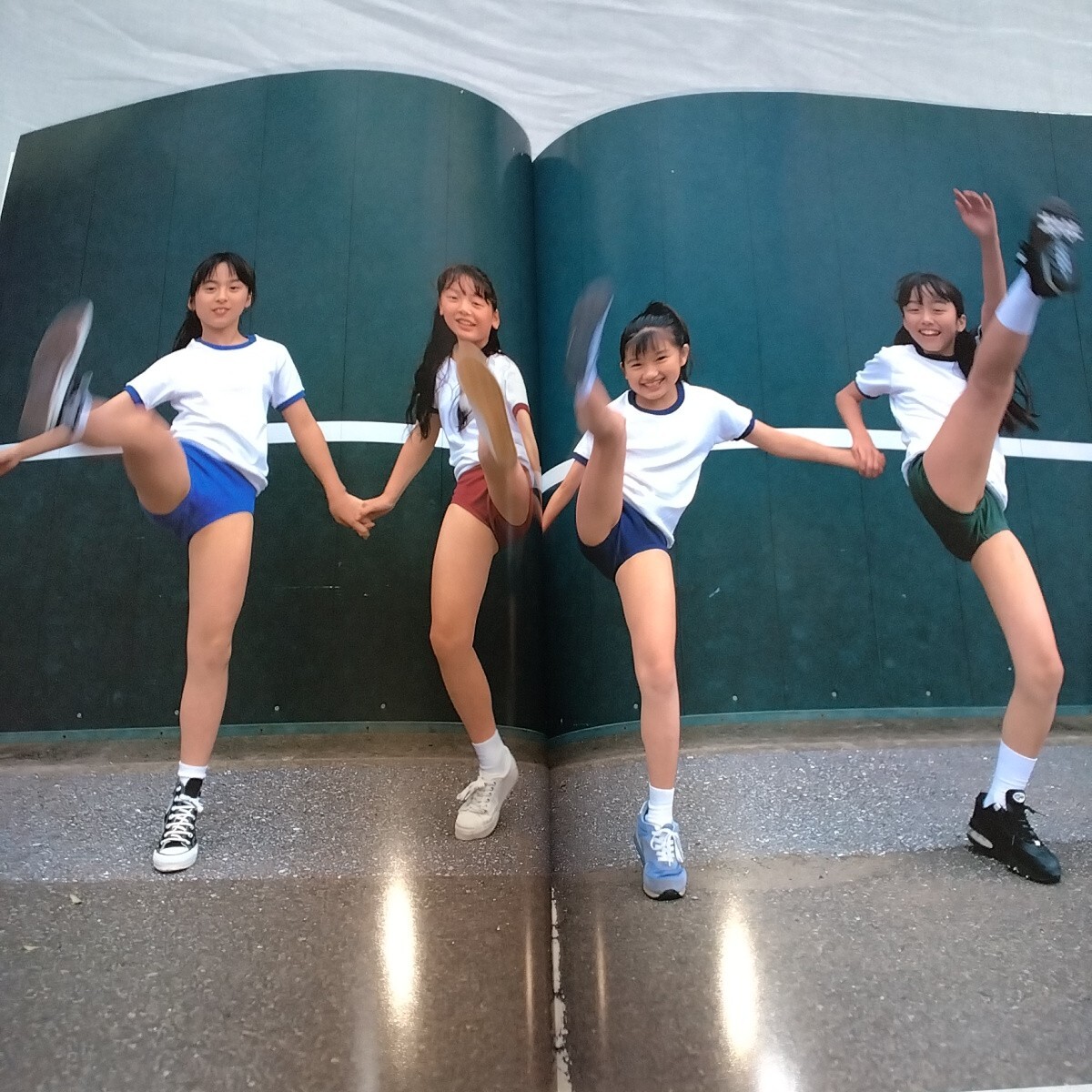 やや傷や汚れあり】【ブルマショット満載！】藤原ひとみ 渋谷桃子 花澤