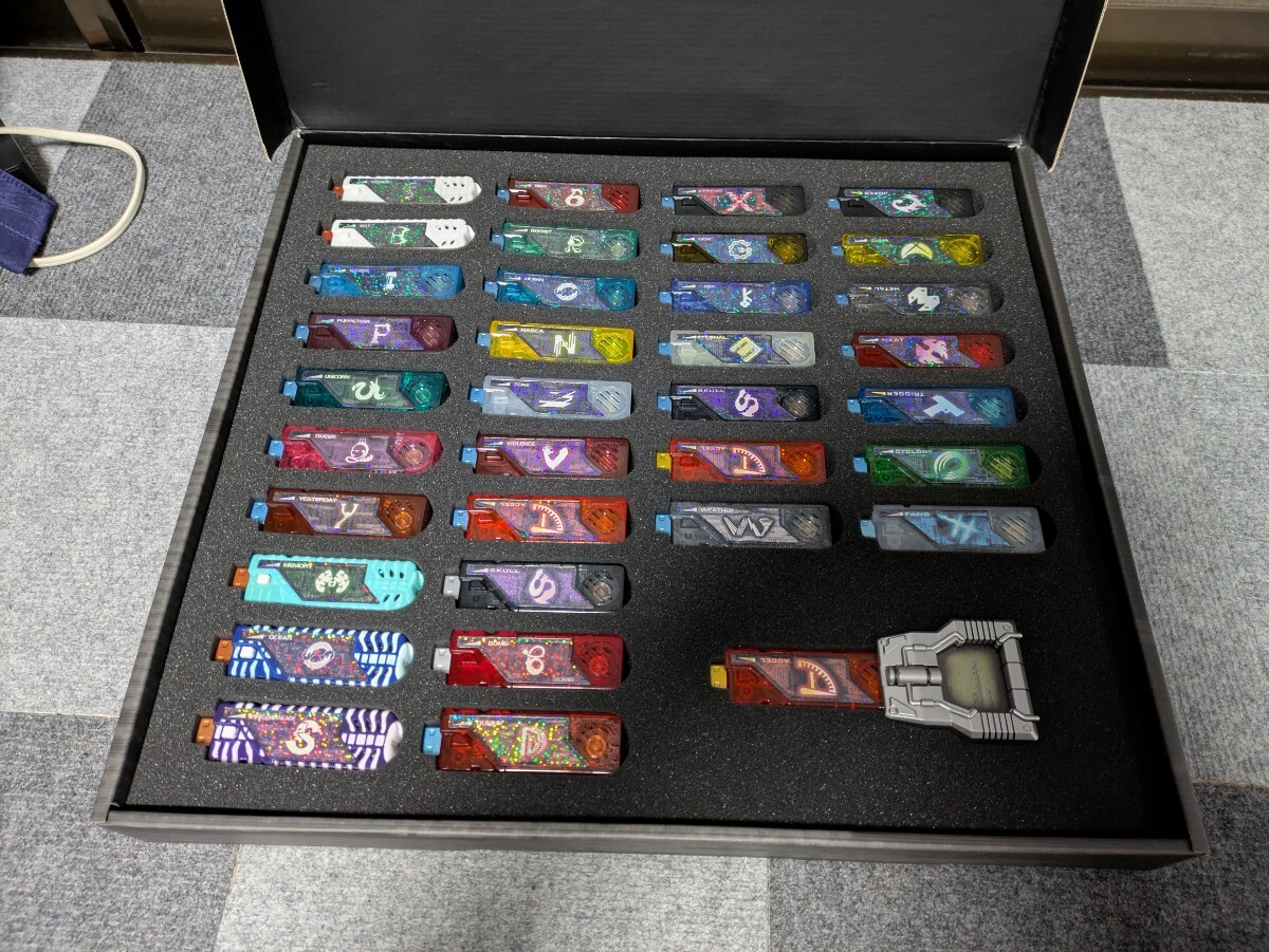 仮面ライダーダブル　DXサウンド カプセルガイアメモリEX ガイアメモリコンプリートセレクション2　当時品美品　ジョーカー　の1番目の画像