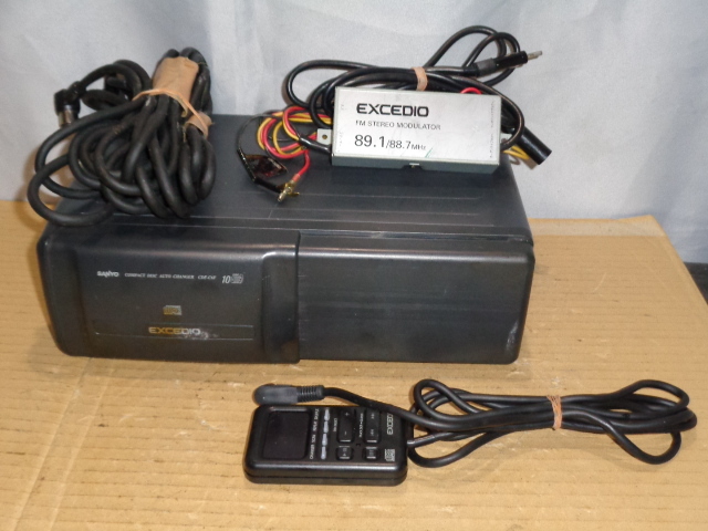 サンヨーSANYO Excedio CDF-MS11(K) 1DINサイズ