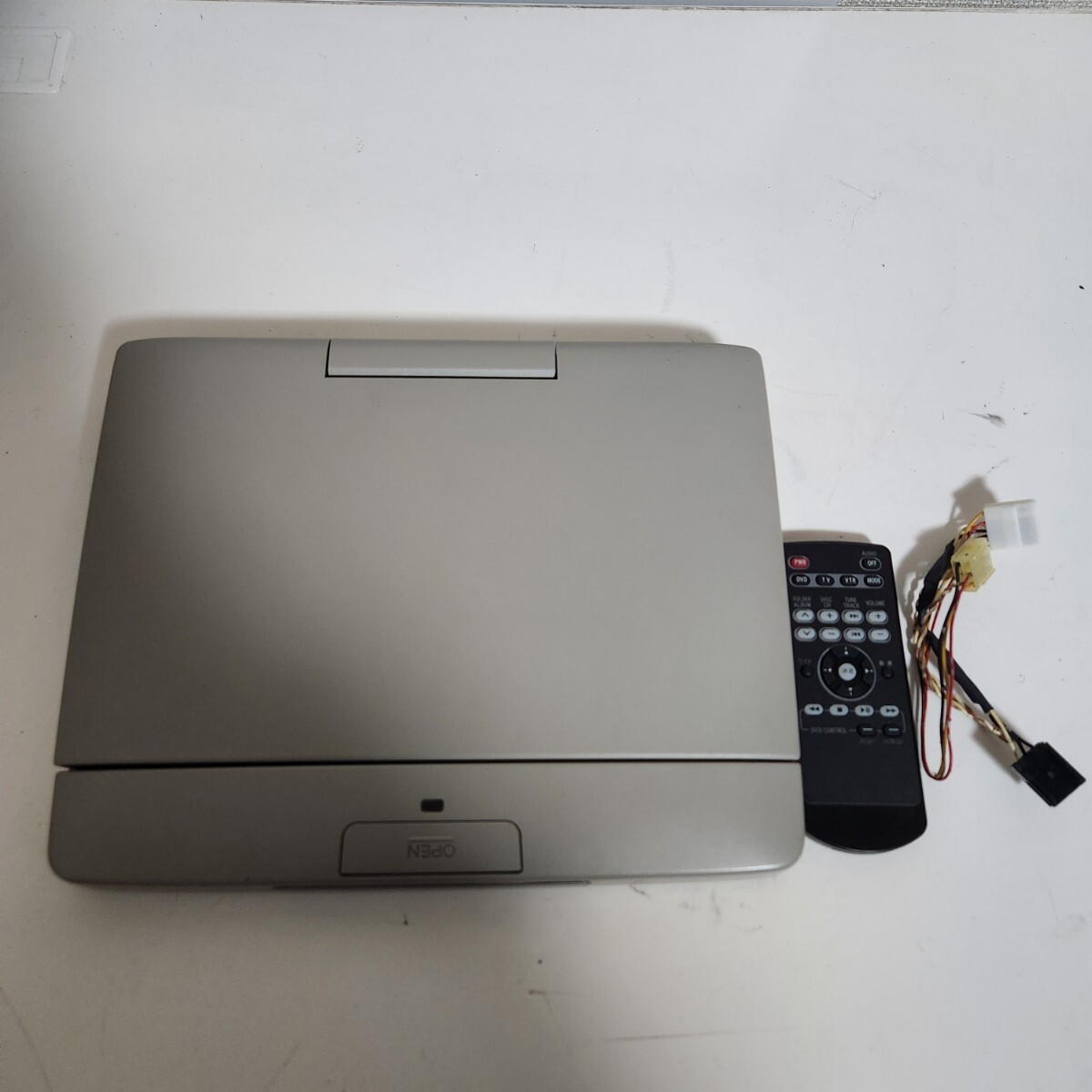 トヨタ純正フリップダウンモニター　V11T-R62Cアルファード トヨタ(純正) 11型後部ディスプレイ V11T-R62C のパーツレビュー