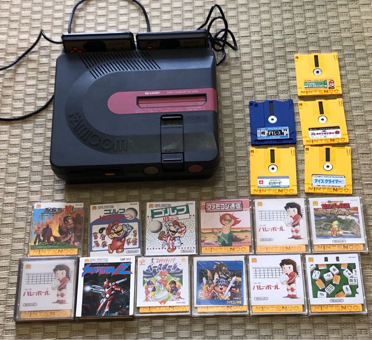 ツインファミコン 本体＋ソフト（ツインファミコンが発売35周年