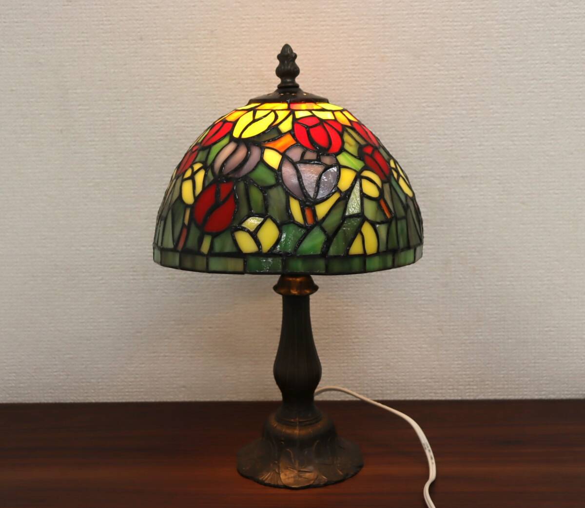 ■アンティークステンドグラス01 可愛い黄色の花 チューリップ柄 シンプル 英国 イギリス 窓 ドア 建具 内装に ■送料無料