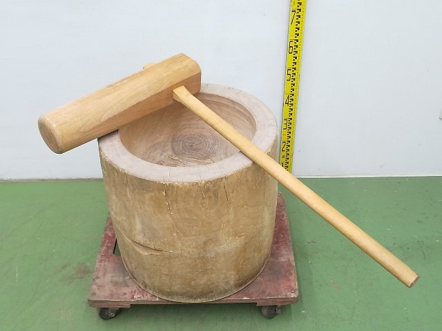 【やや傷や汚れあり】(1円スタート!) 臼 うす きね 杵 お正月 餅つき イベント 恒例行事 木製 餅つき道具 季節 年中行事 お餅つき ...