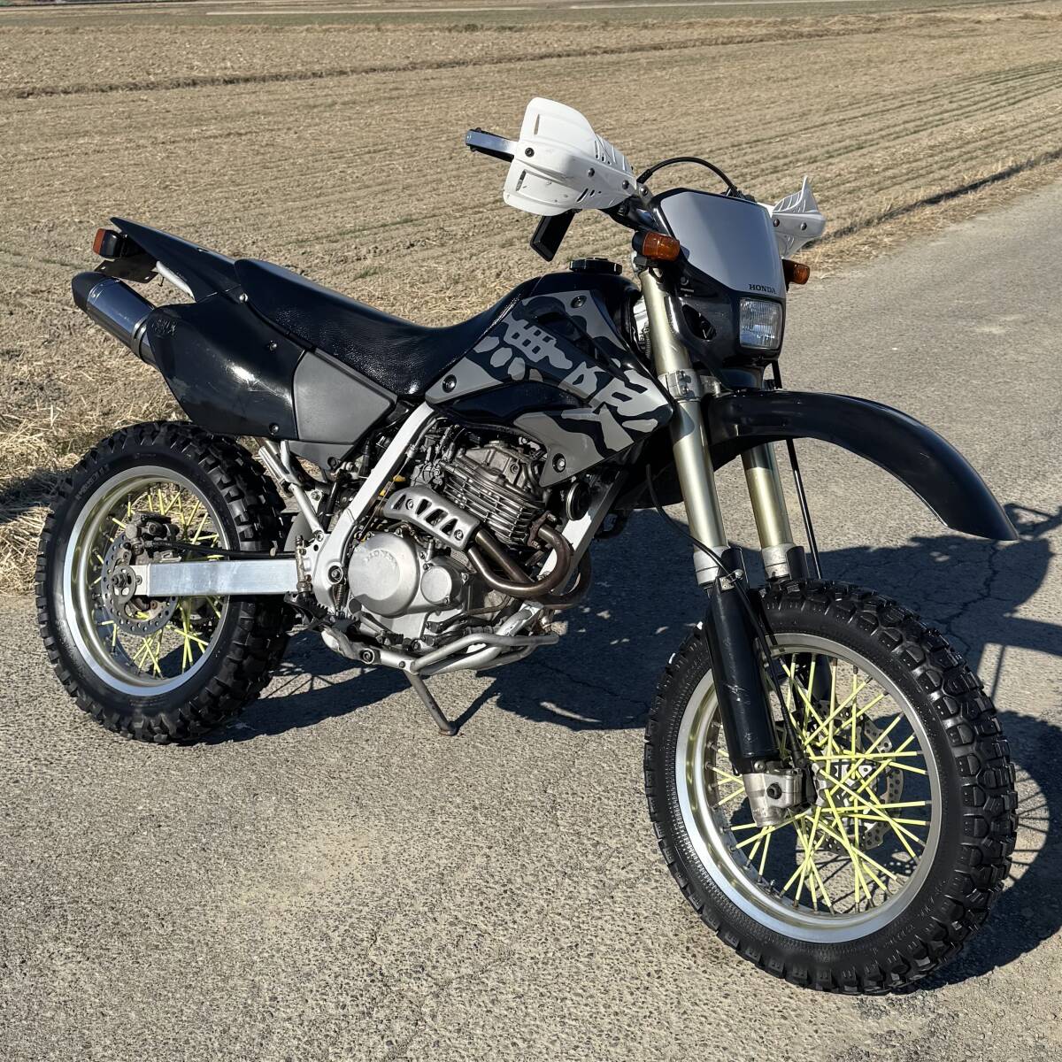 DT200WR モタード仕様 福岡県近隣配送、BAS持込可 株式会社ビーエーエス｜バイク輸送・陸送のBAS