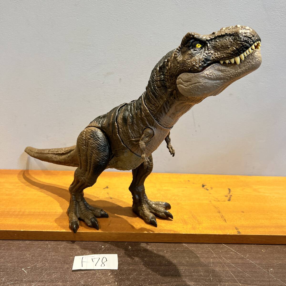 スコミムス　日本未入荷　ジュラシックワールド　炎の王国 中古】スコミムス 全長 約36cm ジュラシック・ワールド / 炎の王国