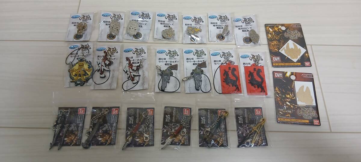 新品】チェンソーマン デンジのヘッドメタルキーホルダー ジャンプ 