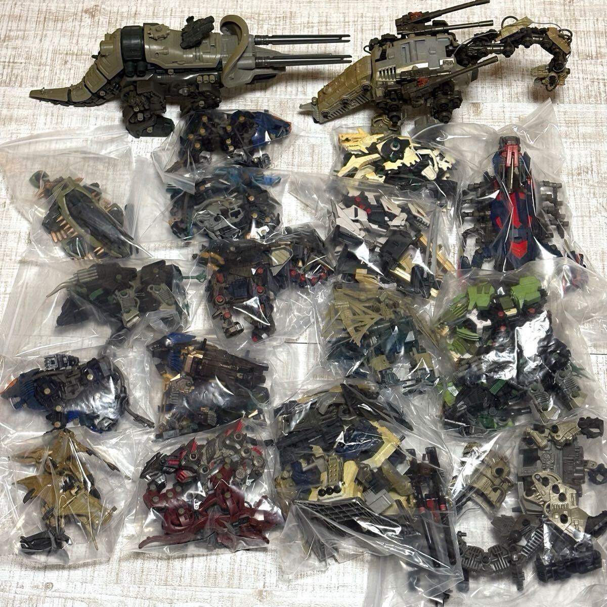 旧ゾイド メカ生体ゾイド アイアンコング〈ゴリラ型〉重装甲格闘攻撃型