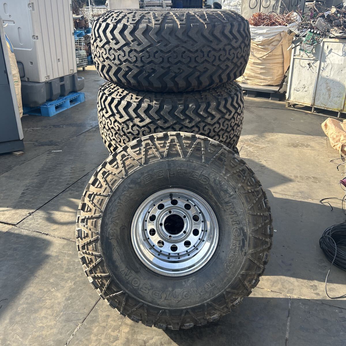中古】M/T ミッキートンプソン 15inch 8j-28 × BF Goodrich 255