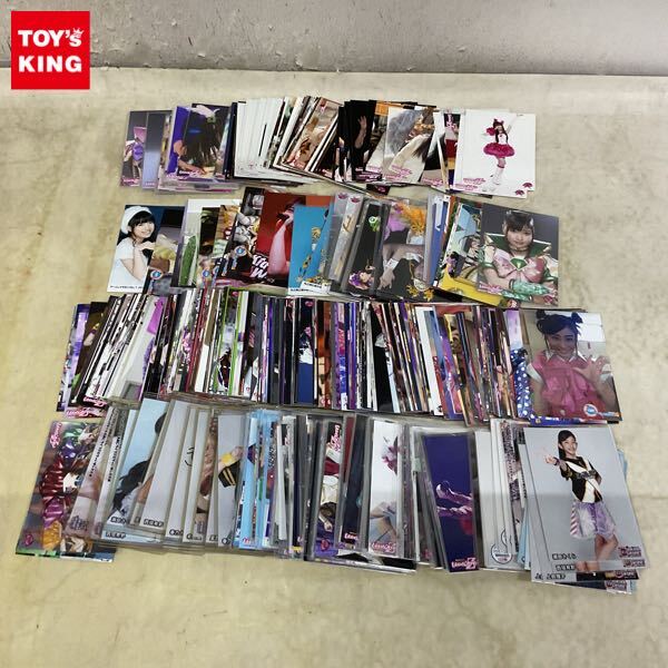 NMB48 古賀成美 生写真1枚 NMB48×B.L.T.2015 08-SKYBLUE06／436-Bの