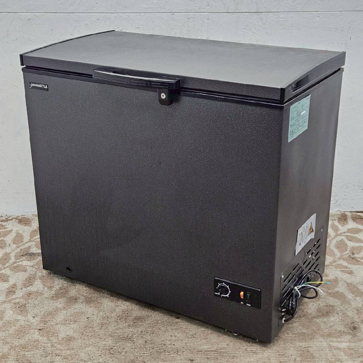 中古10年サンヨー3段フリーザー冷凍ストッカー冷凍庫HF-12RU完動 事務