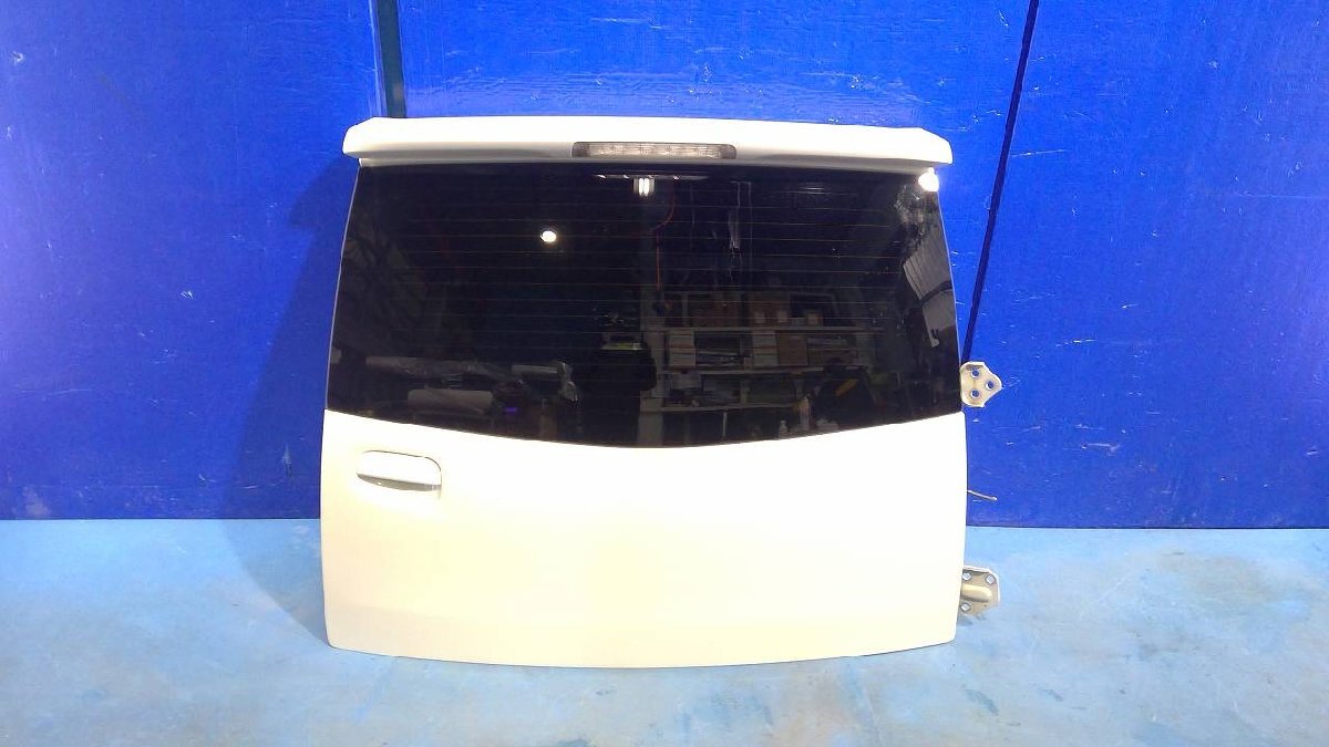 トヨタ ハイエース 200系 純正 ボンネット スムージング加工 塗装後未
