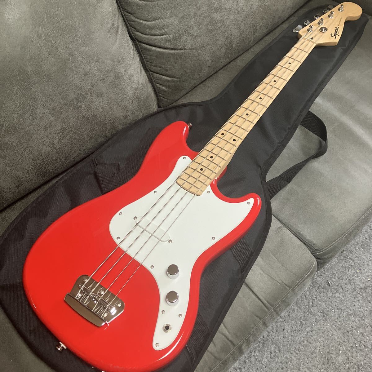 送料無料・美品・限定】SQUIER BADZ-MARU BRONCO BASS スクワイア