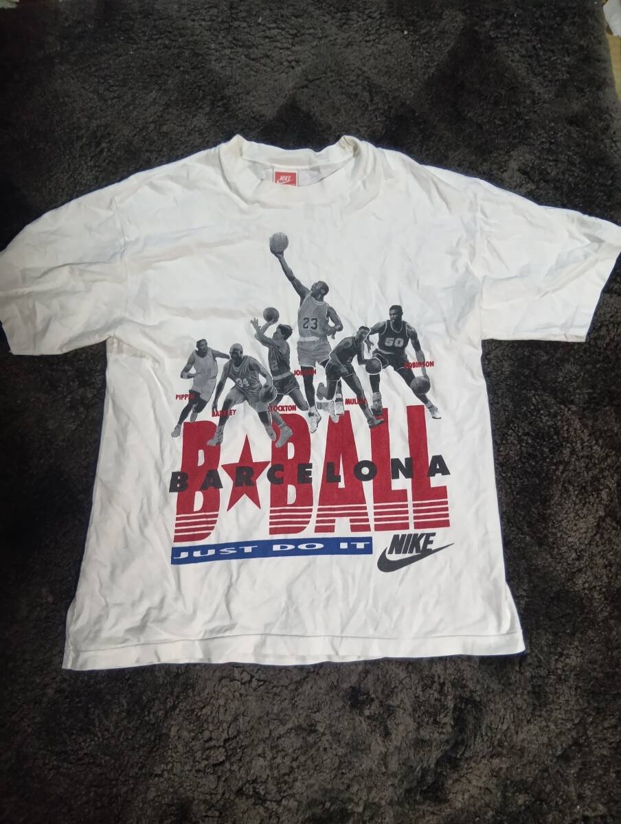 新品】NIKE チャールズ・バークレーvsゴジラ バークレー ゴジラ T