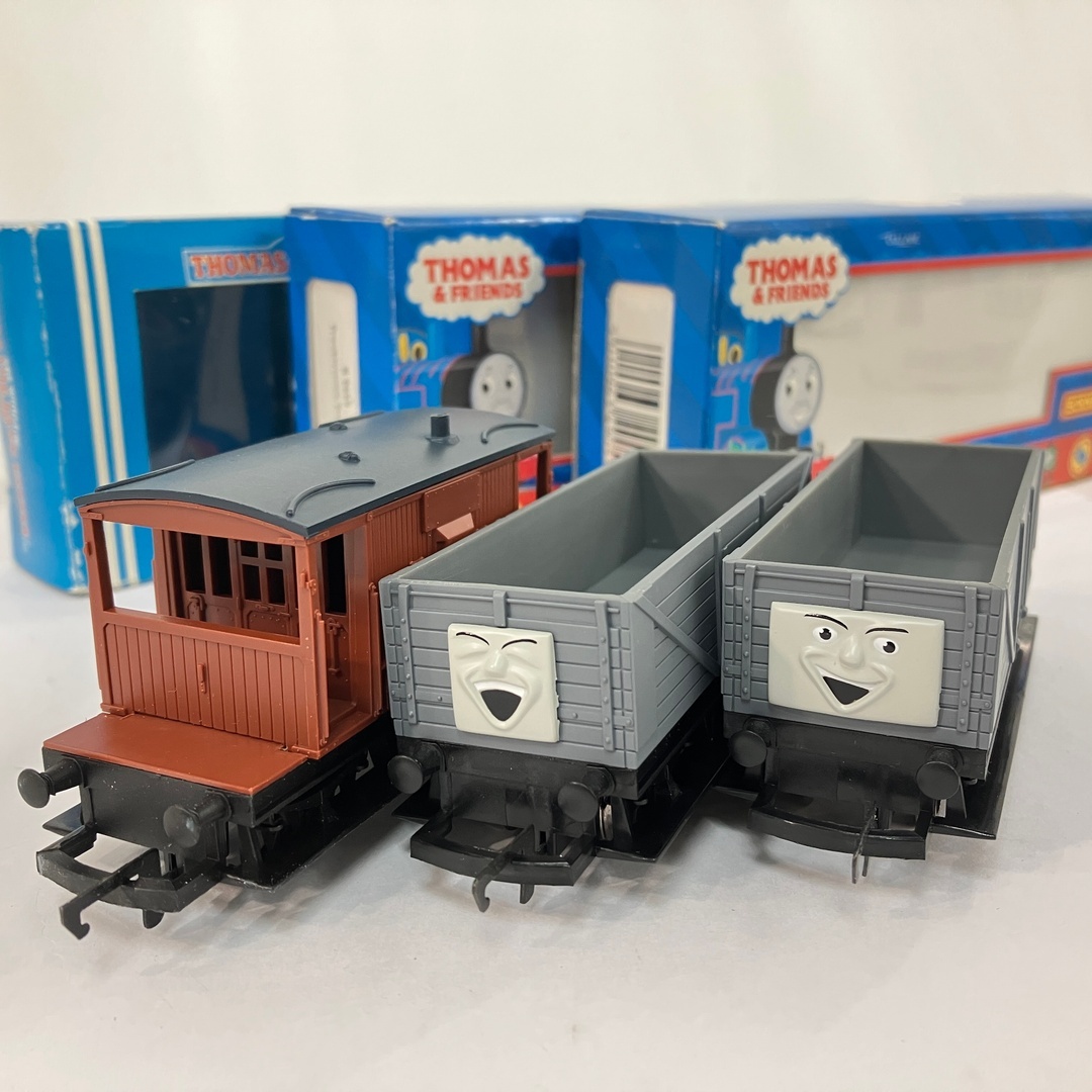 中古】 HORNBY OOゲージ きかんしゃトーマス ゴードンの急行列車 3両