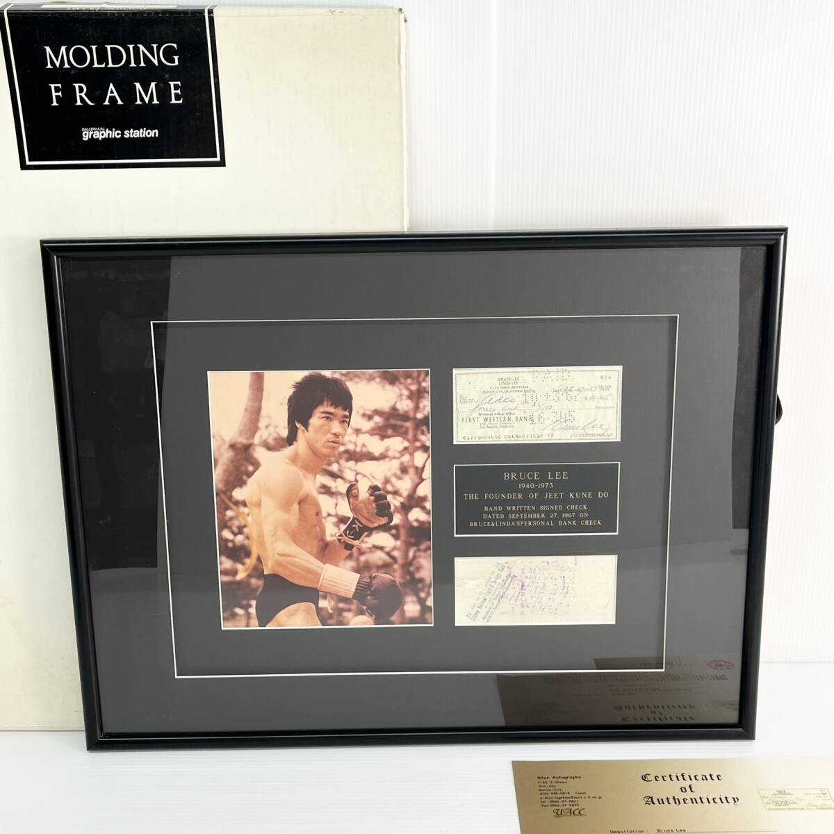 浜松一誓 リトグラフ ジュネーブ 額装 サイン有 傷や汚れあり】2604M0606 額装品 ブルースリー 直筆サイン入り 小切手