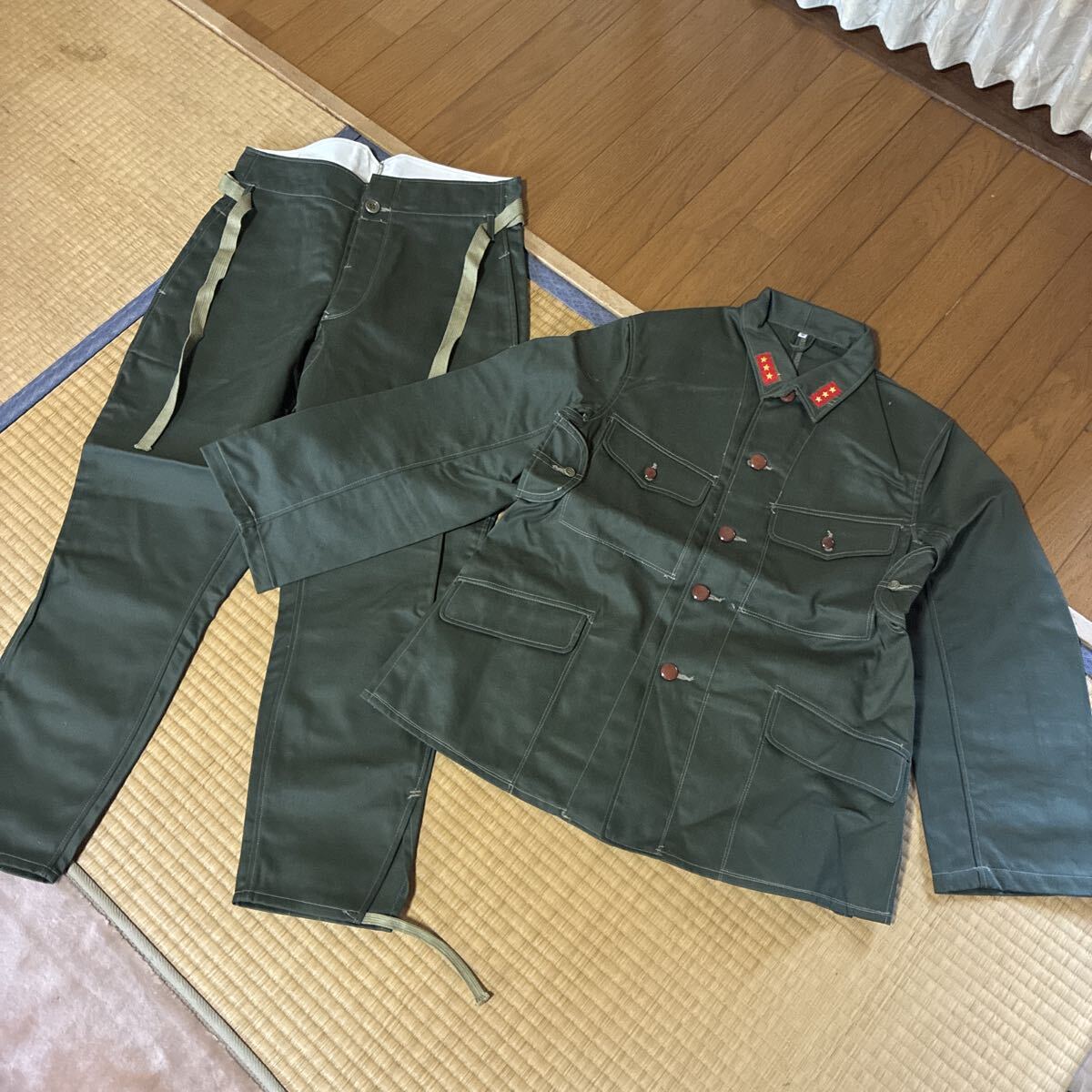 日本軍 日本陸軍 将校 防暑 開襟 制服 実物 階級章レプリカ 時代物の