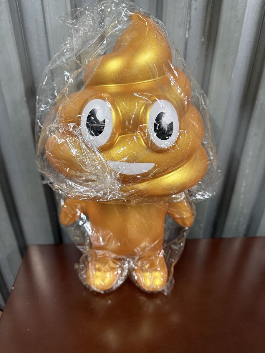 傷や汚れあり】ウンチくん BIGサイズ ソフビ人形 金 GOLD ゴールド 指