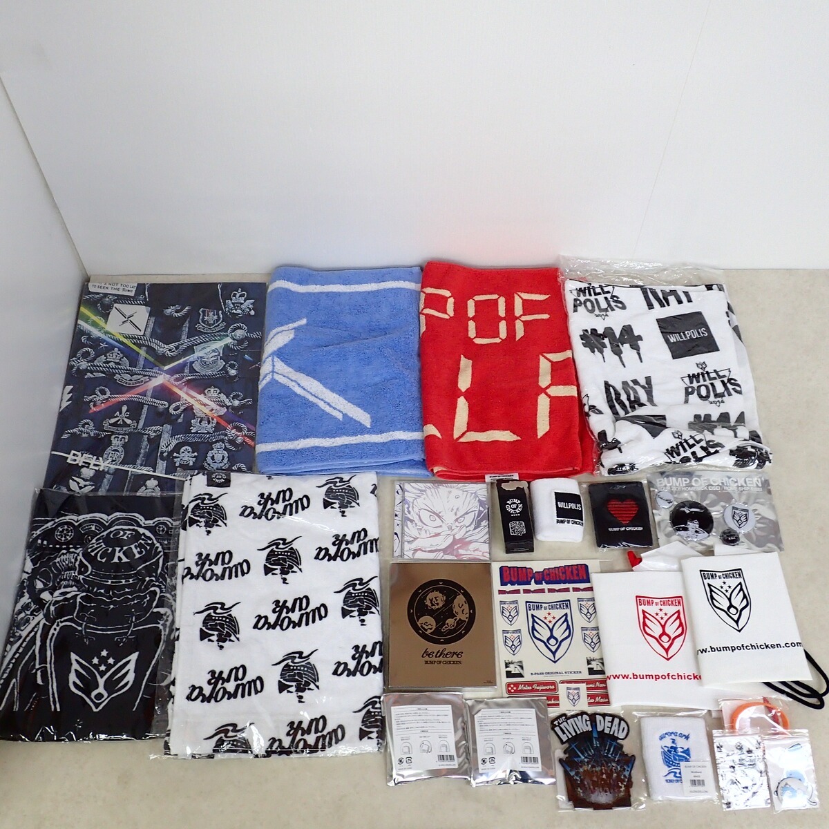 新品】BUMP OF CHICKEN 歴代 リストバンド 15個セット 携帯ストラップ