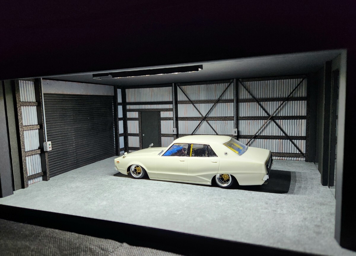 1/18 1/24 ミニカー　ジオラマ　ショーケース　ショールーム　LED照明 1/18 ミニカーショールーム 照明ケース ドライブモード付 1/18 1/24