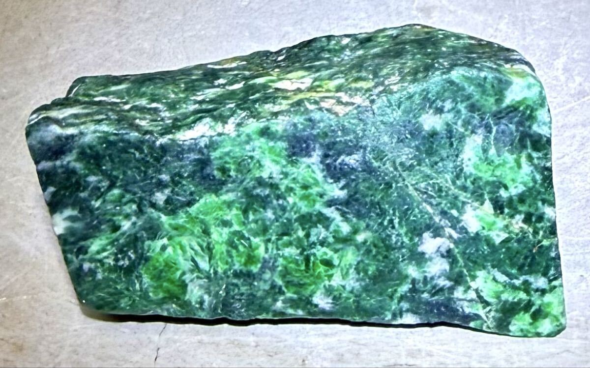 ☆糸魚川産 コスモクロア輝石 希少輝石① // 糸魚川翡翠 翡翠 ヒスイ