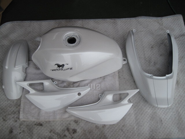 個人出品 バリオス2 パールホワイトに全塗装で綺麗です。機関良好