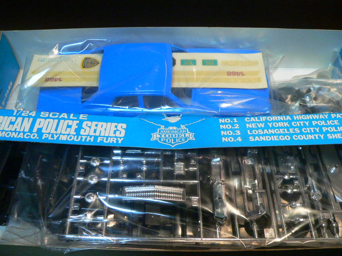 傷や汚れあり】[絶版品] 1/43 NEO 43516 1978 Dodge Monaco NYPD