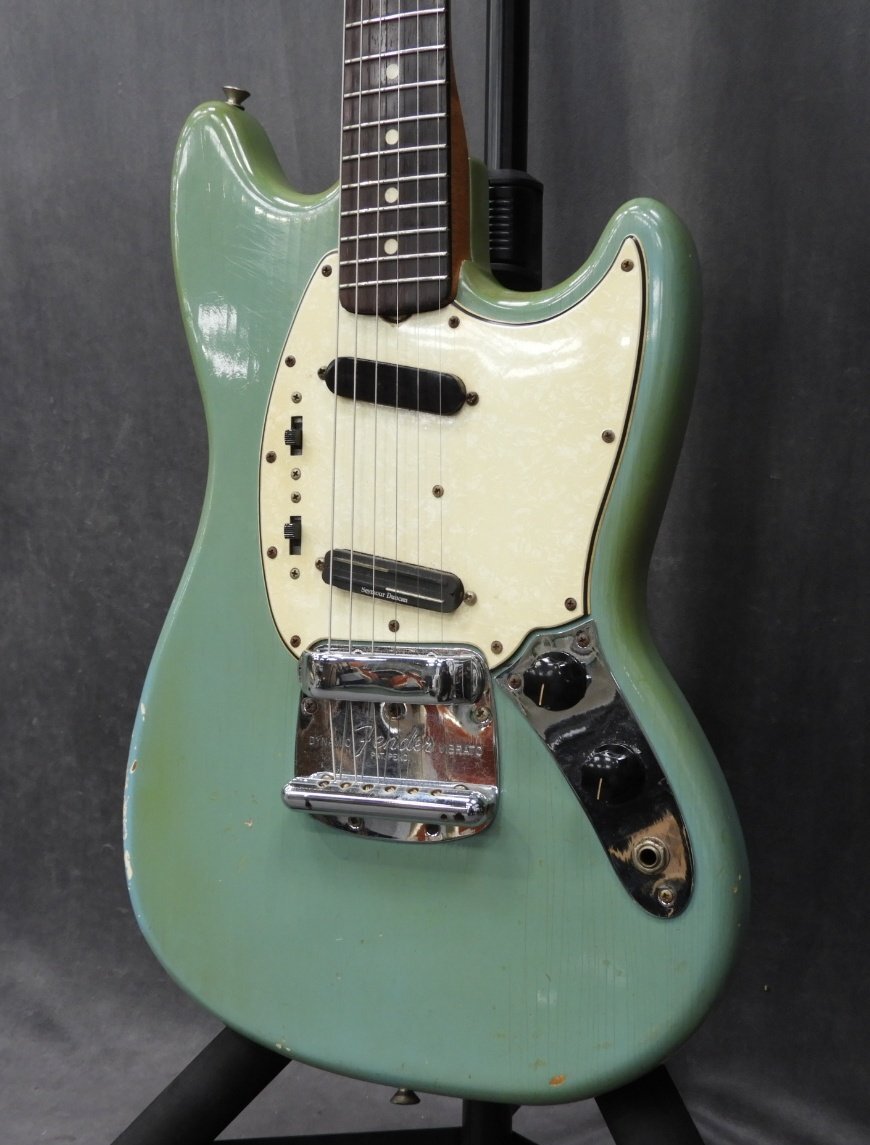 Fender Japan Mustang 中野梓 Fender Japan Mustang 中野梓 アニメけいおん!!DIYシリーズ】あず