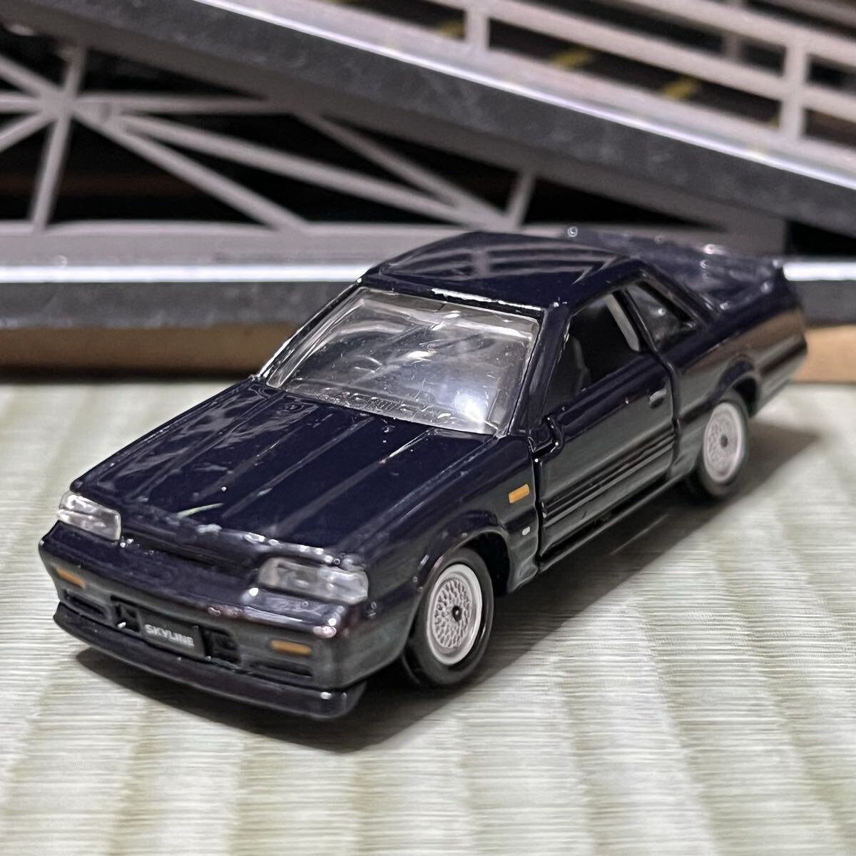 ねじ止め加工済 トミカプレミアム 日産 01 シルエット スカイライン