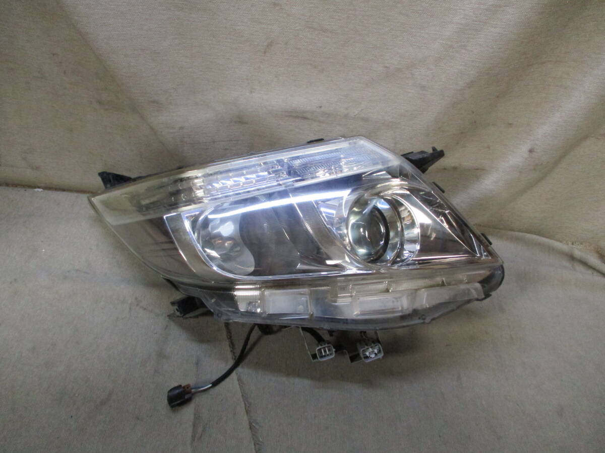 エスクァイア 80 後期 プレミアム LED ヘッドライト 左右セット