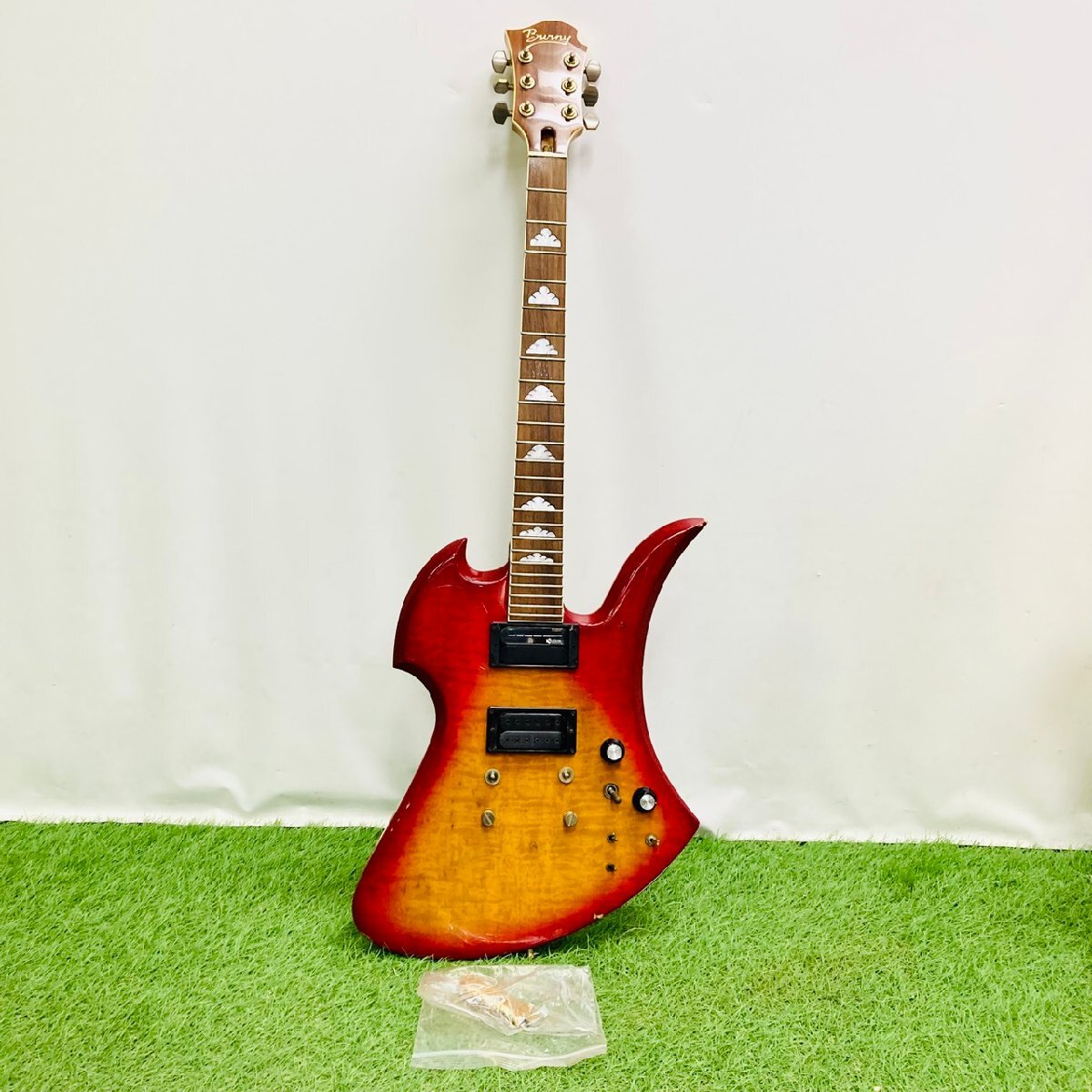 hide モデル モッキンバード X-JAPAN メーカー不明Mロゴ 多少ガリ有り
