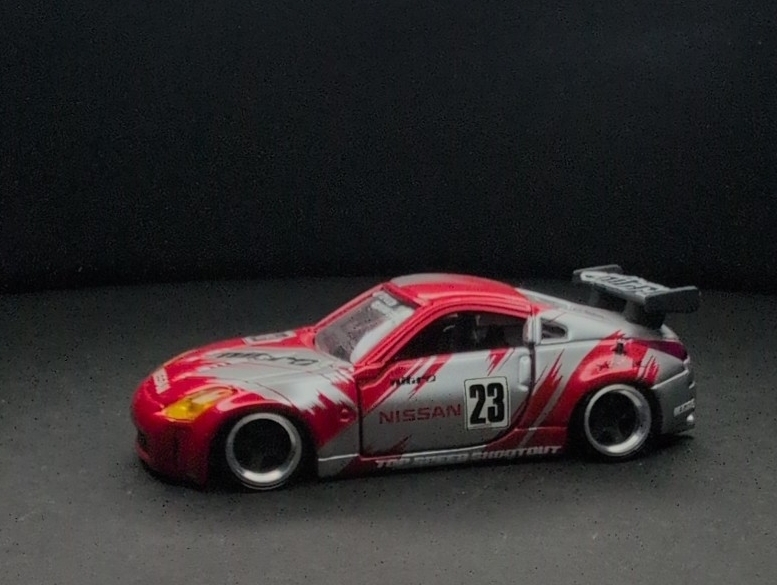 オートアート 1/18 ダットサン フェアレディ 2000 SR311 ホワイト