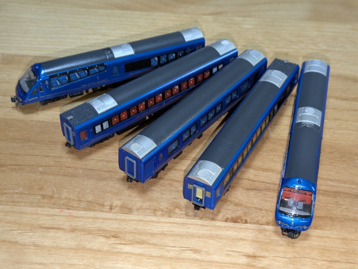 伊豆急 2100系「ザ・ロイヤルエクスプレス」THE ROYAL EXPRESS 8両