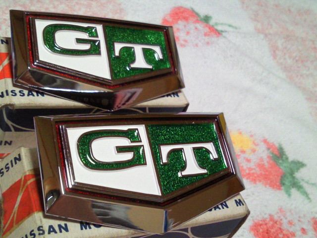 日産　スカイライン SKYLINE  エンブレム　当時物 日産・スカイライン・FJ・DR30・鉄仮面・R30 当時物 純正 RS